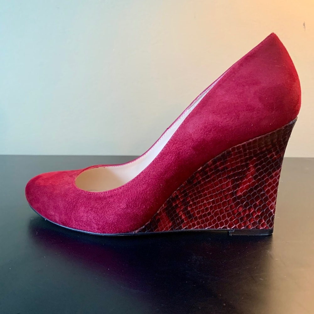 Burgundy Suede LK Bennett Eirene Wedge Pump 38 7.5